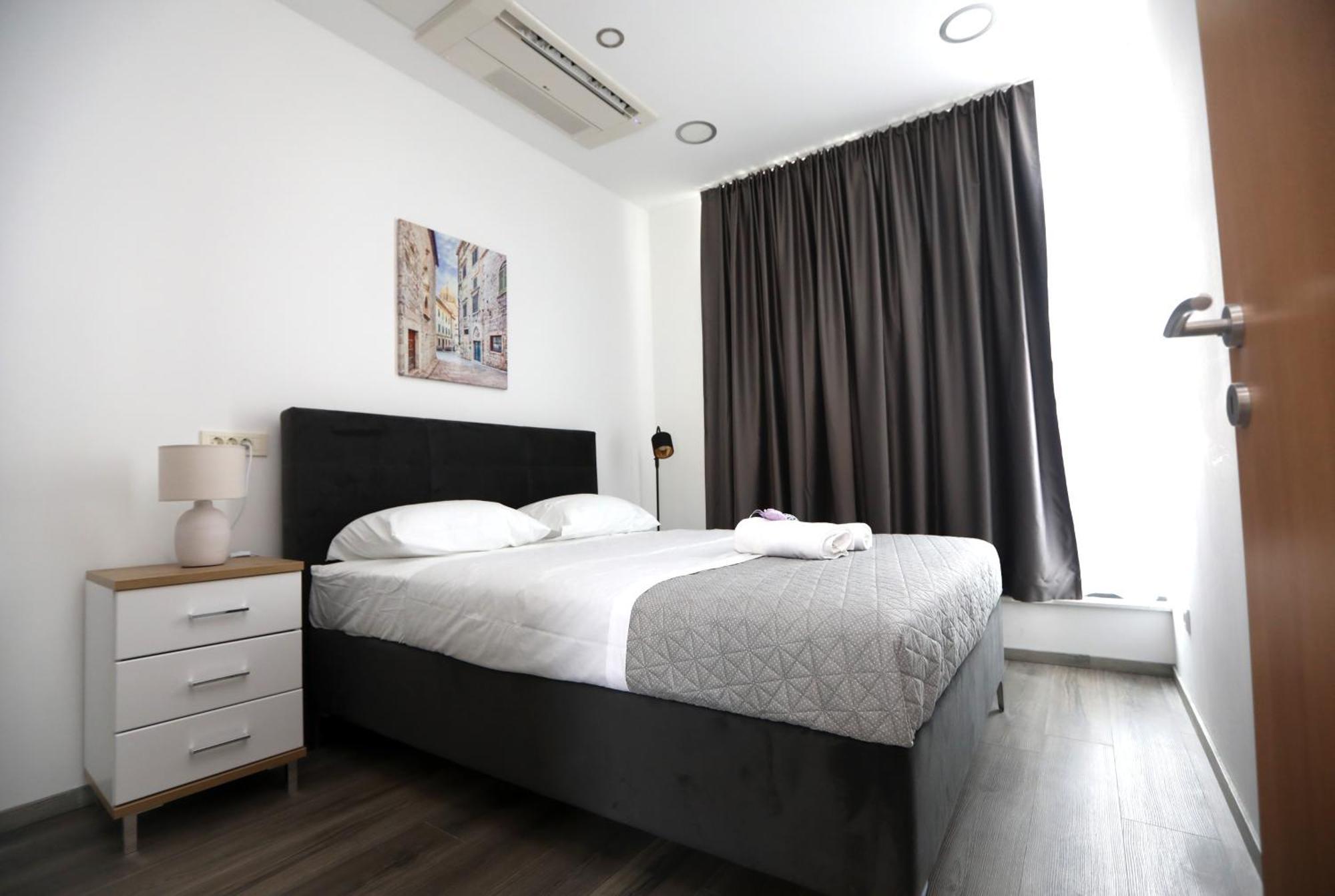 D R Apartments ชิเบนิก ภายนอก รูปภาพ