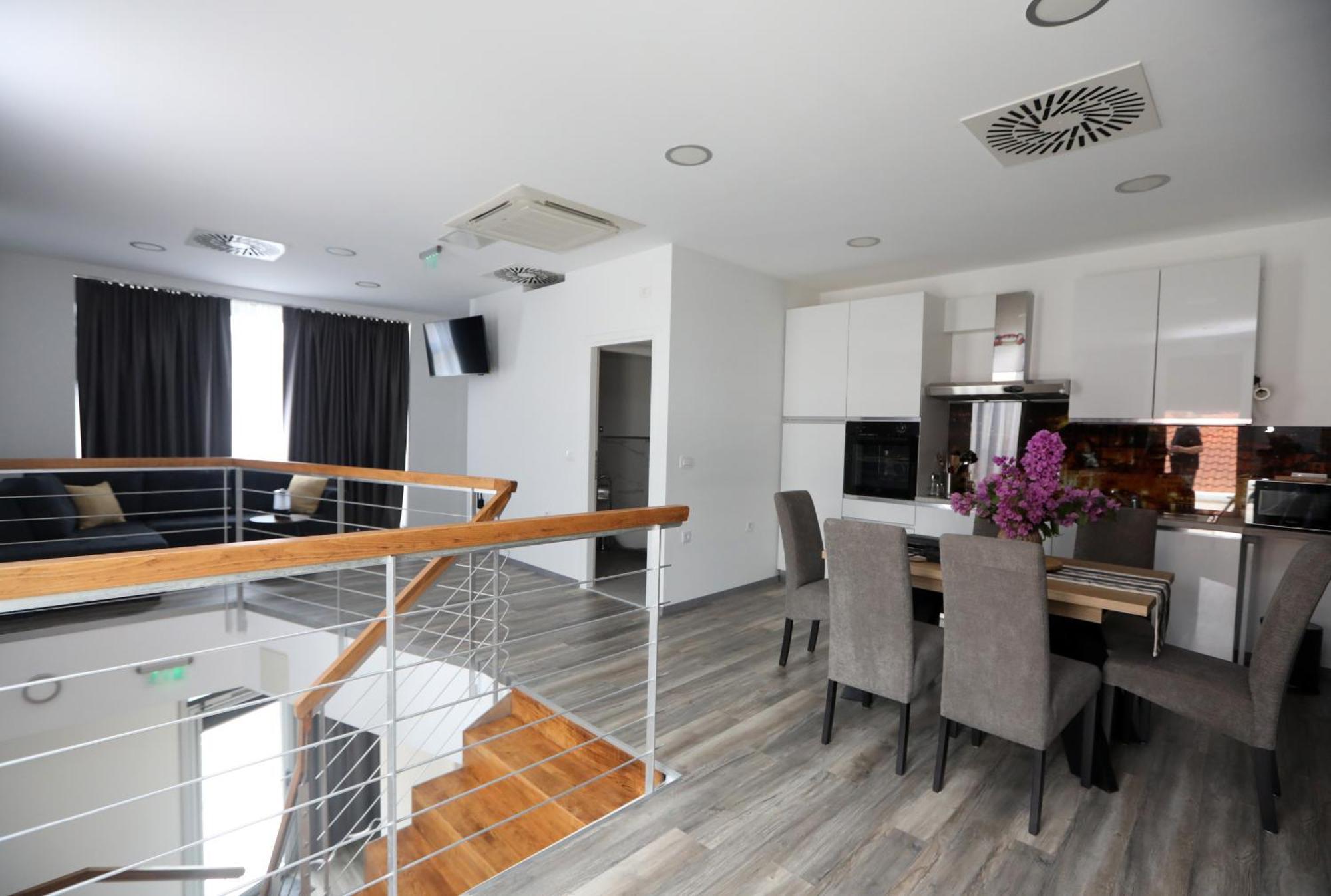D R Apartments ชิเบนิก ภายนอก รูปภาพ