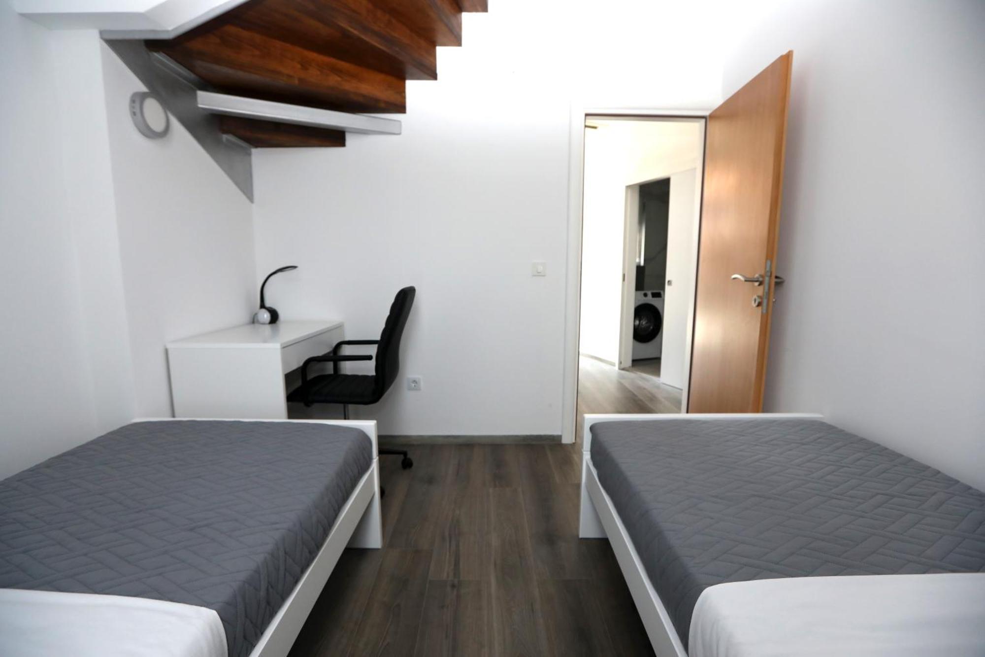 D R Apartments ชิเบนิก ภายนอก รูปภาพ