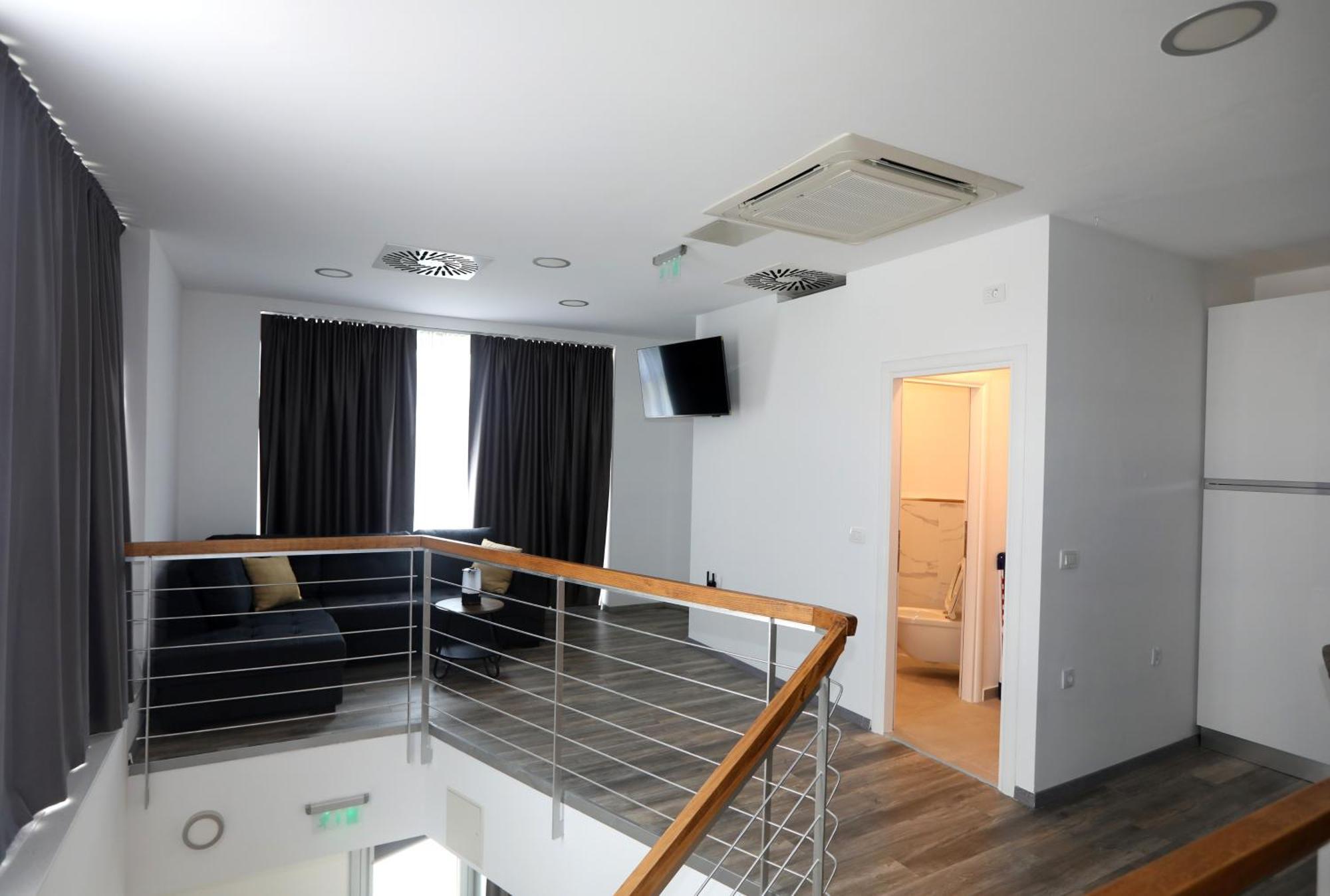 D R Apartments ชิเบนิก ภายนอก รูปภาพ